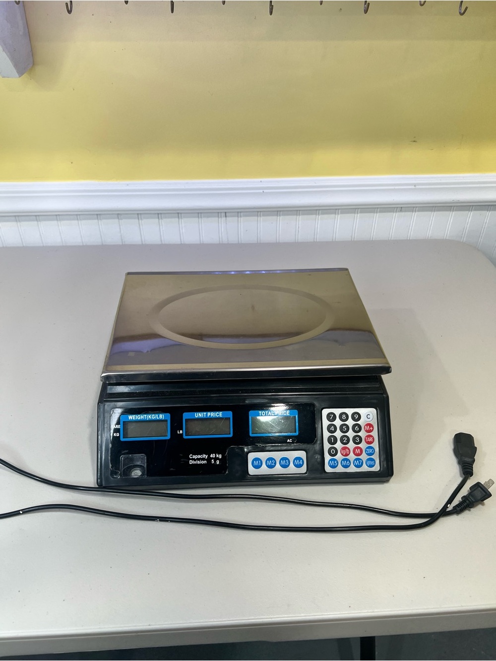 Digital Retail Scale with Stainless Steel Platform - Black & Silver